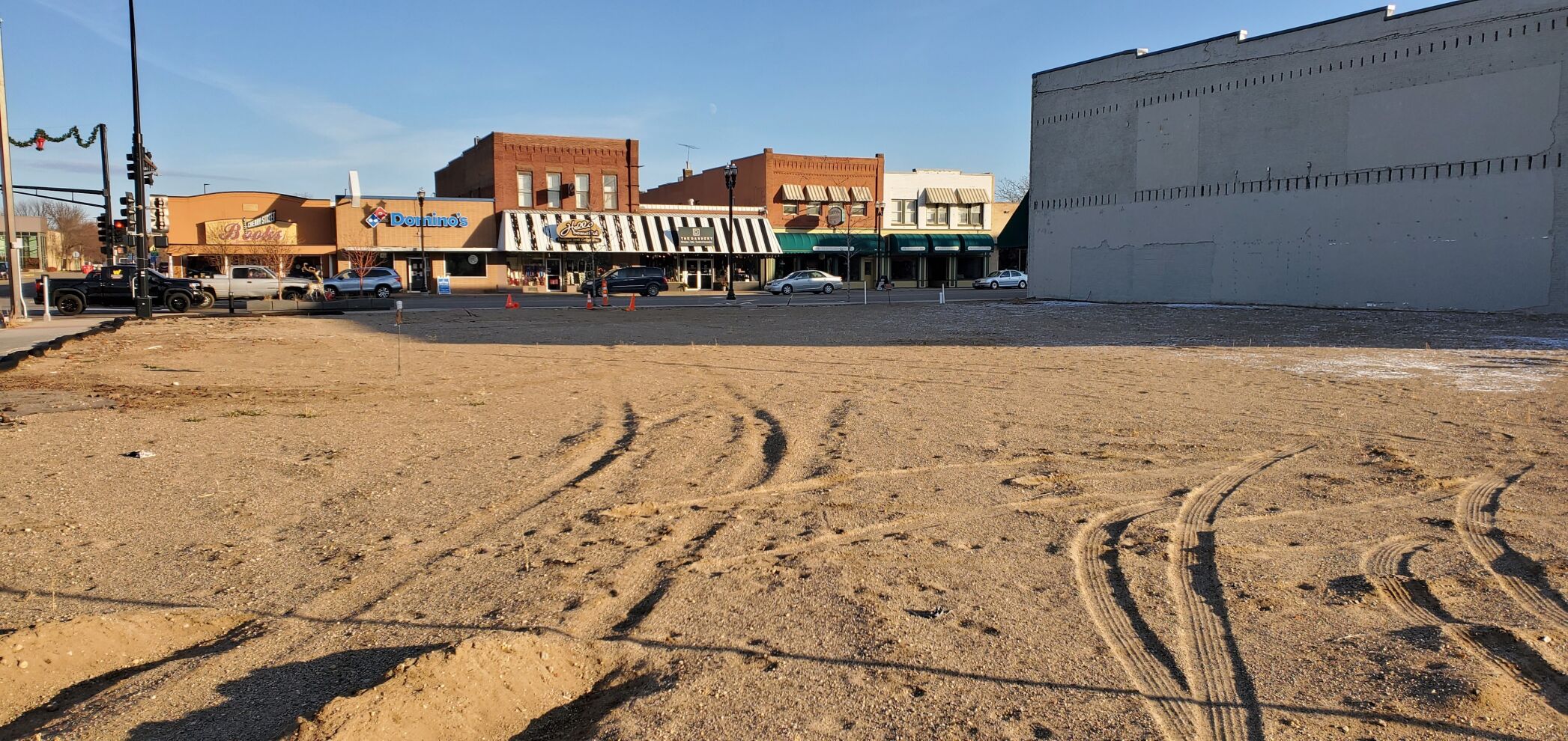 5th and Broadway lot